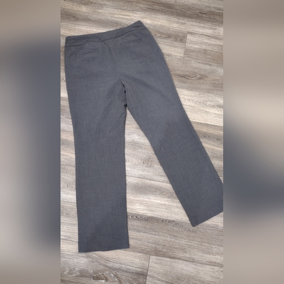 Roz & Ali Gray Trousers Size 6P - Picture 4 of 6